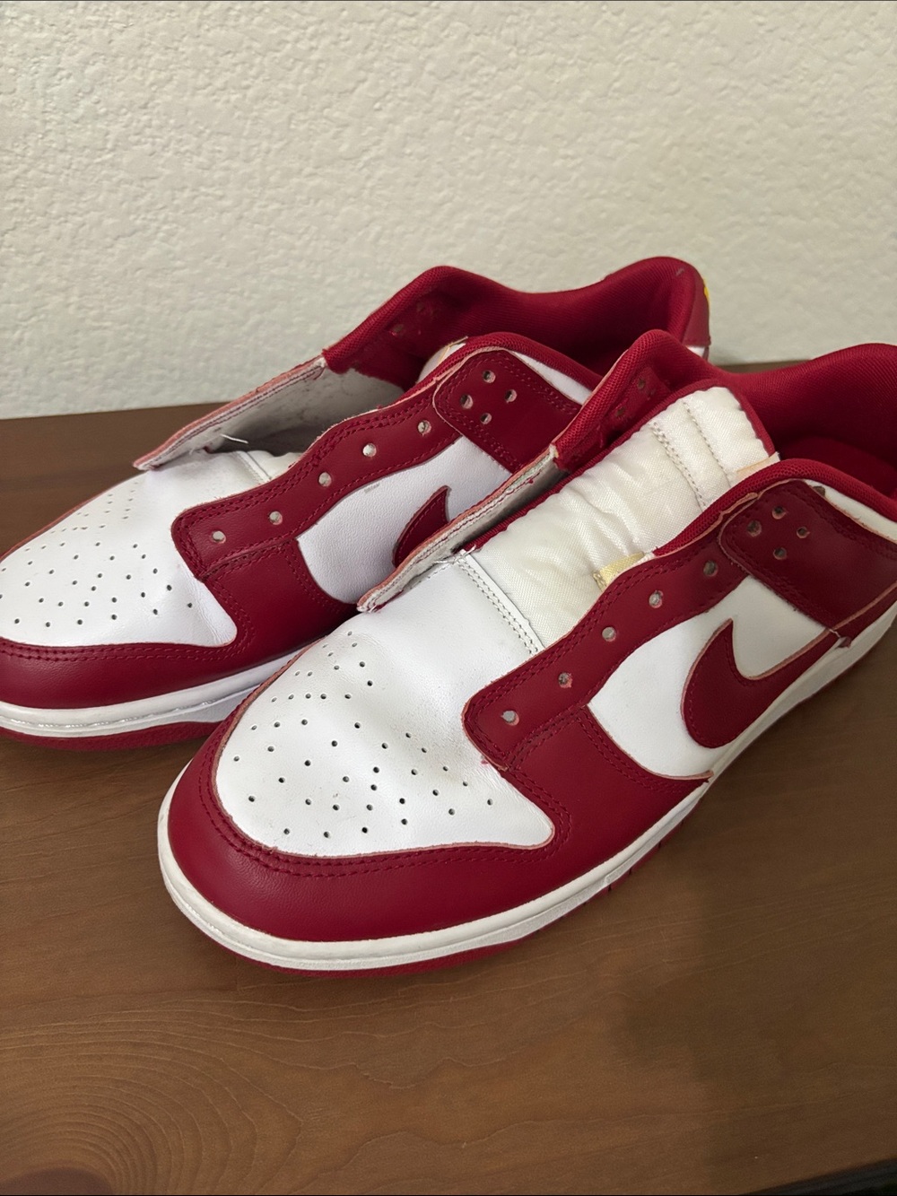 Nike Men’s Low-Top Sneakers - White and Red